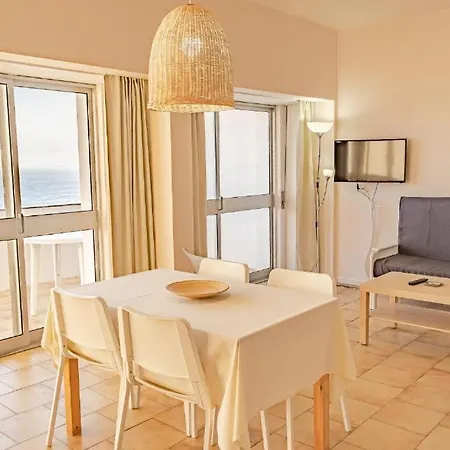 Beachline Sea View Apartment Portimao